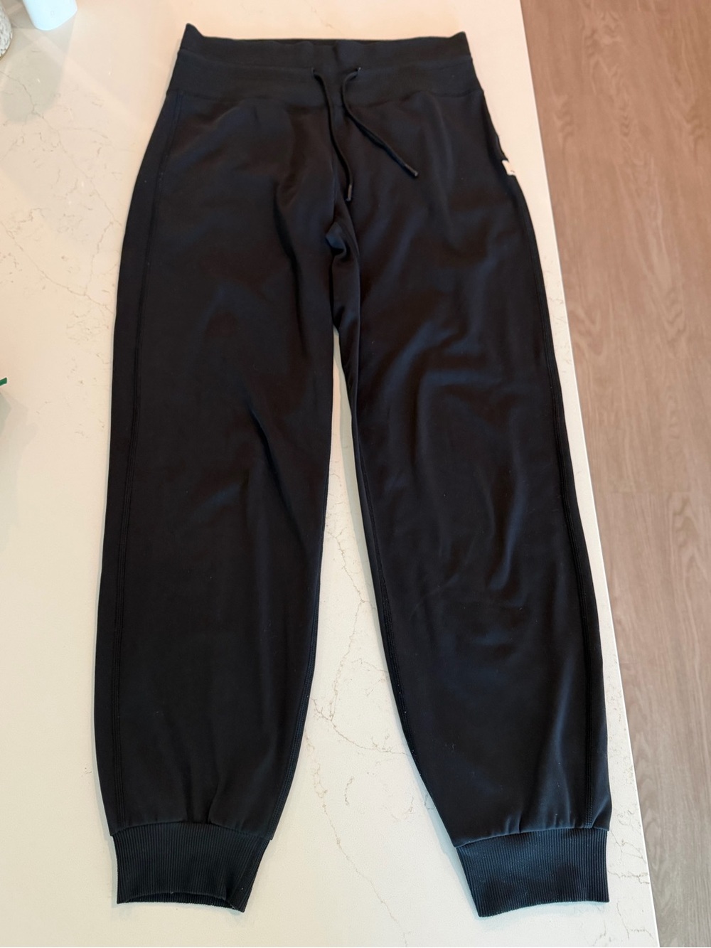 Vuori Daily Jogger - Picture 2 of 4